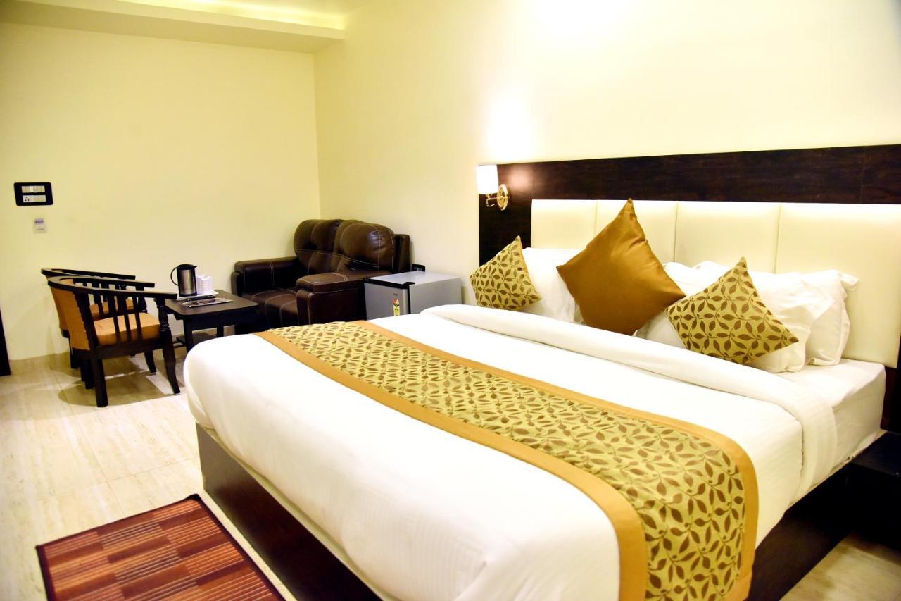 Hotel Vinayak 러크나우 외부 사진
