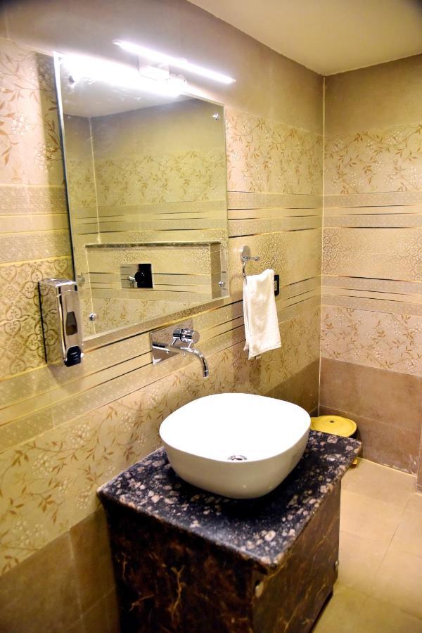 Hotel Vinayak 러크나우 외부 사진