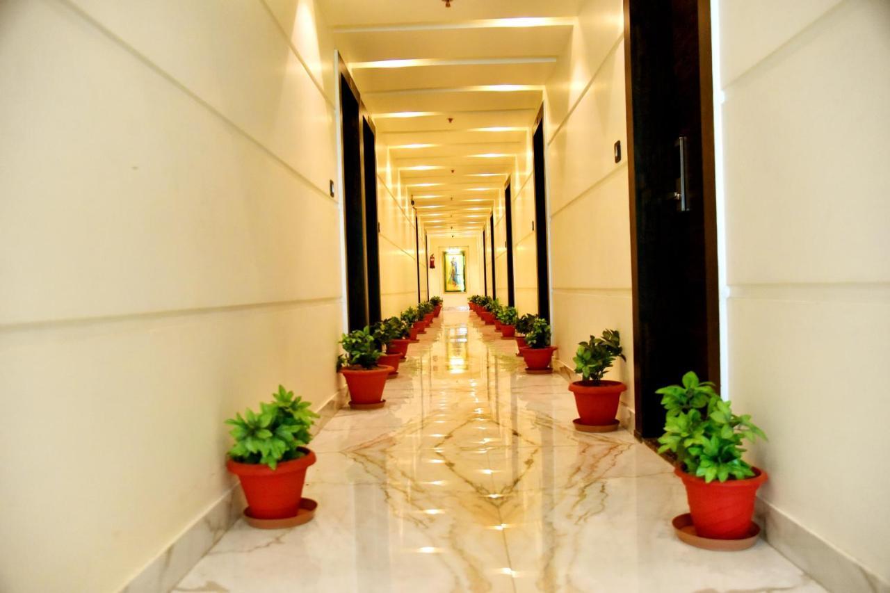 Hotel Vinayak 러크나우 외부 사진