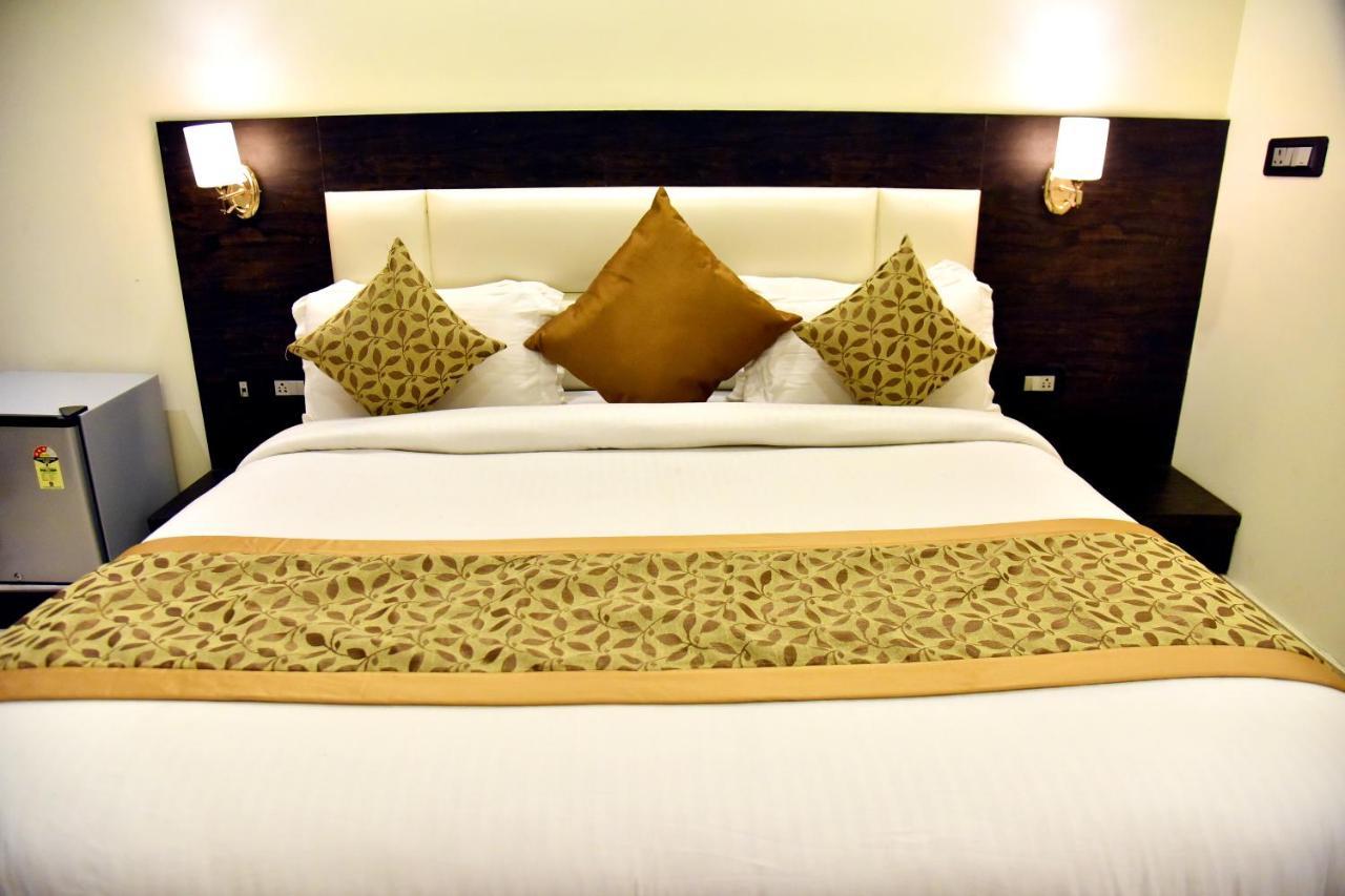 Hotel Vinayak 러크나우 외부 사진